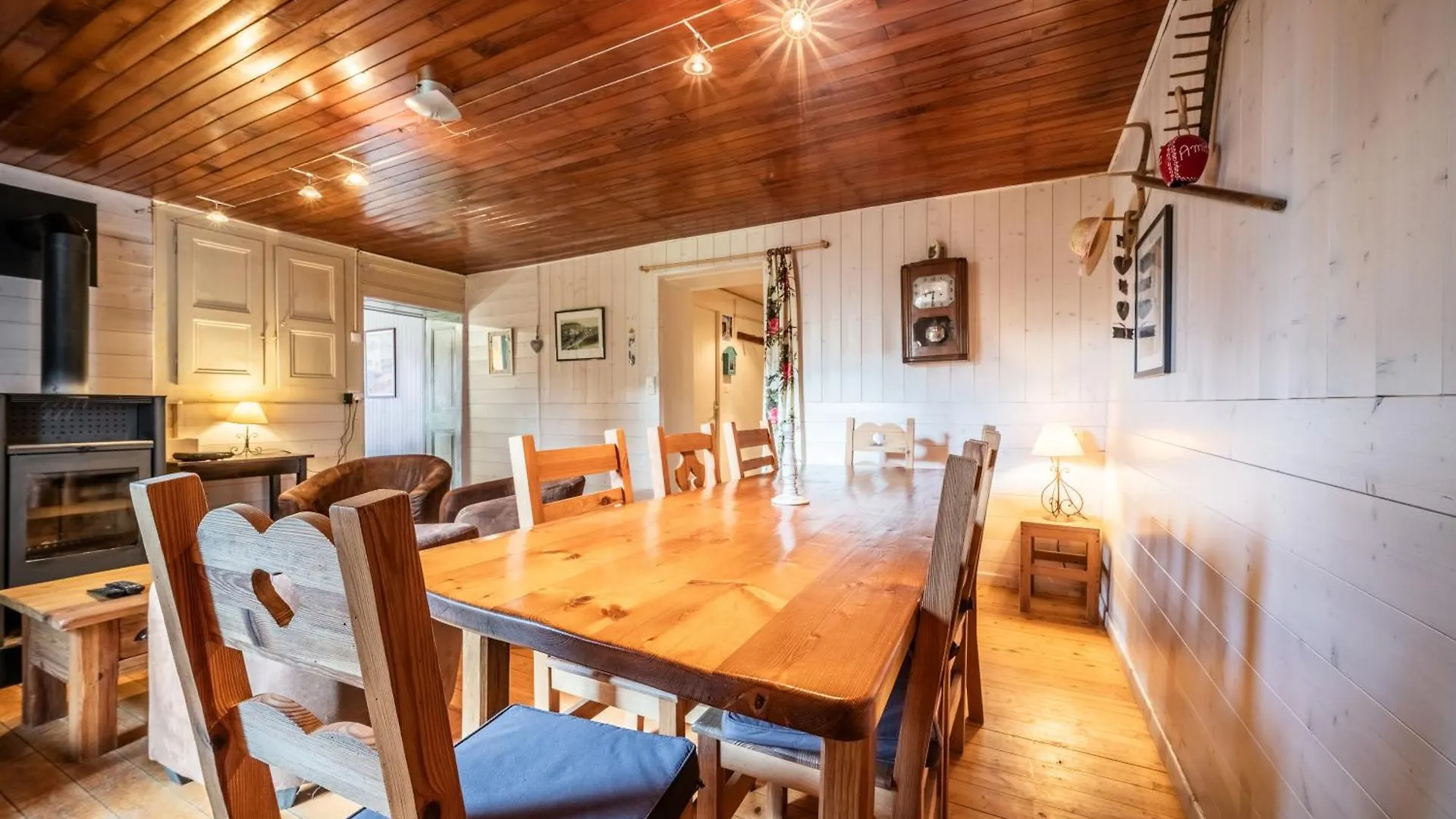 Chalet Authentique En Vallee Verte Bogeve